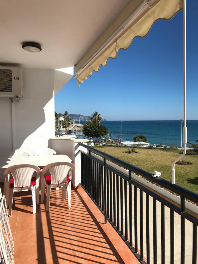 Apartamento A Pie De Playa. Nerja Exteriér fotografie